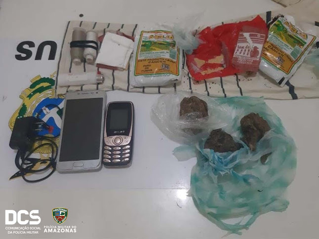 image for PM apreende drogas e celulares arremessados para dentro da Unidade Prisional