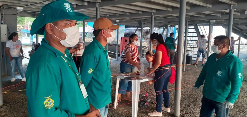 image for Embarcação que foi atracada no porto de tabatinga trazendo passageiros