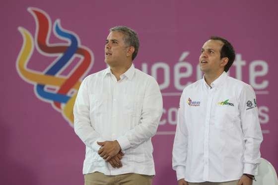 Presidente de la República y director de Coldeportes en una foto reunidos