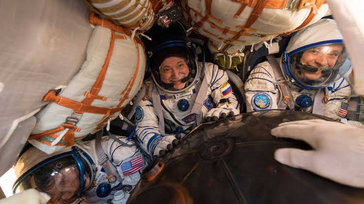 image for Regresan a la Tierra astronautas que estaban en la Estación Espacial Internacional 