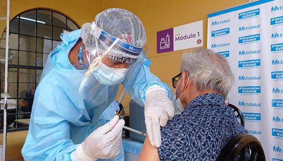 image for Nueva vacunación territorial inicia hoy en 11 centros de inmunización