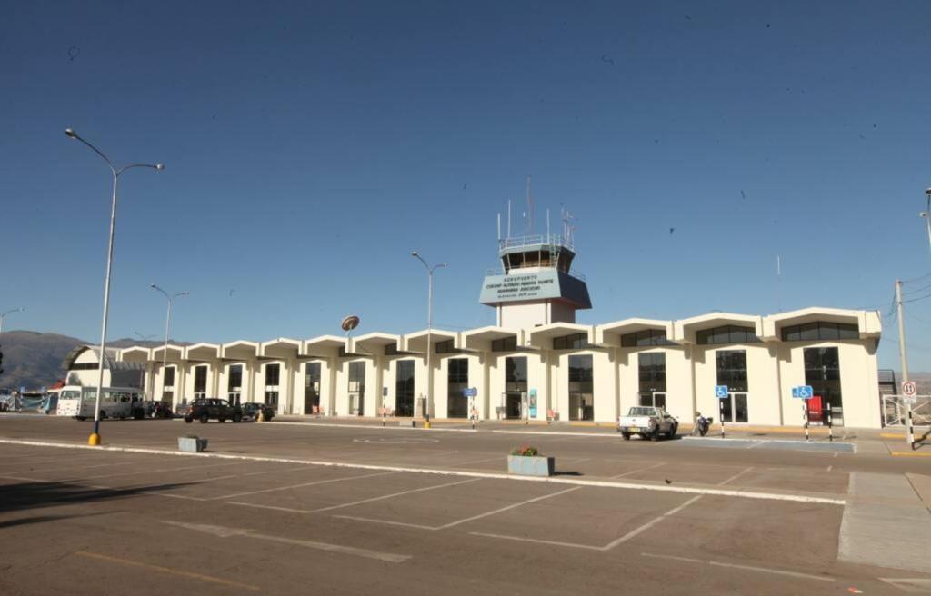 image for Expansión del aeropuerto de Ayacucho genera controversia en la población