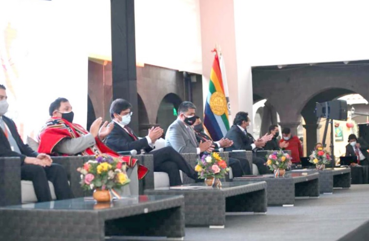 image for Gobernador de Loreto participa en IV Cumbre de la Descentralización