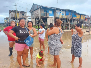 image for Pobladores piden apoyo para construir un puente