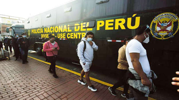 image for Policía Nacional apoyando proceso de vacunación contra la covid-19