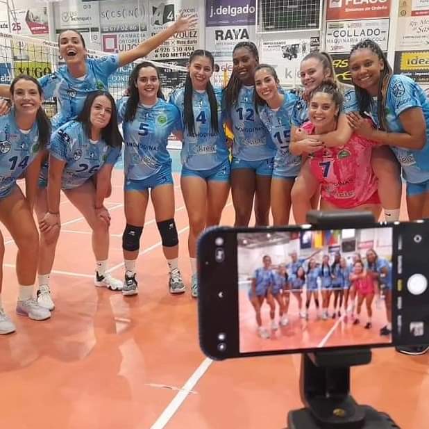 image for Colombianas con el Club voleykiele inician temporada de Superliga