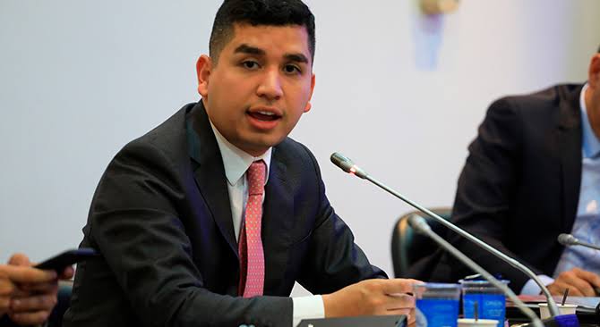 image for Jóvenes podrán comprar casa pagando solo $320.000 mensuales