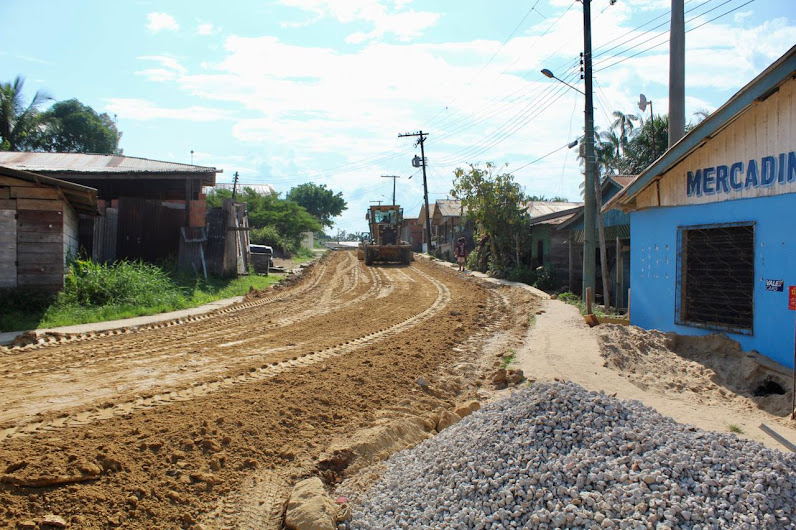 image for Prefeitura de Atalaia do Norte inicia recuperação de trecho crítico da rua