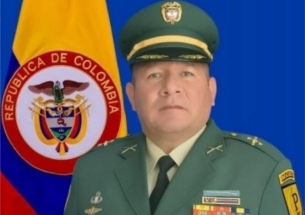 image for Coronel del Ejército investigado en caso de red de tráfico de armas es capturado