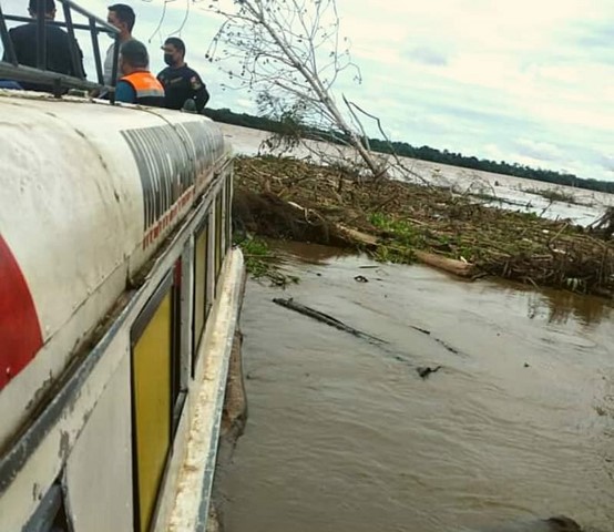 image for Naufragio de bote provoca varias muertes