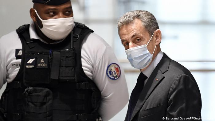 image for Fiscalía francesa pide seis meses de cárcel para expresidente Sarkozy