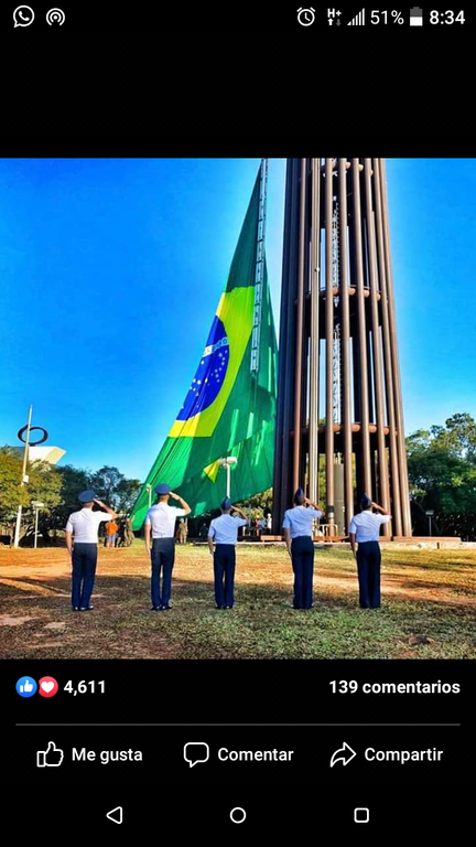 image for Militares da FAB durante a substituição da Bandeira Nacional