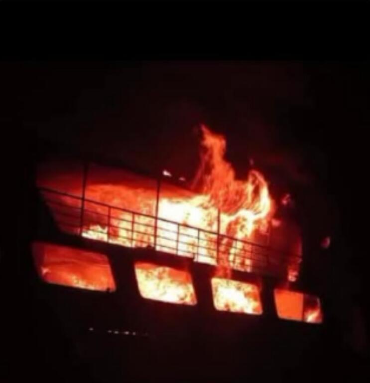 image for Incendio en la embarcación Isabel II