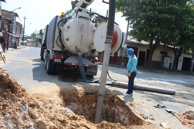 image for Reparan fuga de agua en sector Túpac Amaru