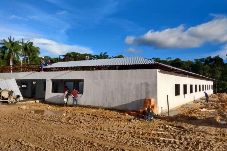 Trabalhos de construcao em escola