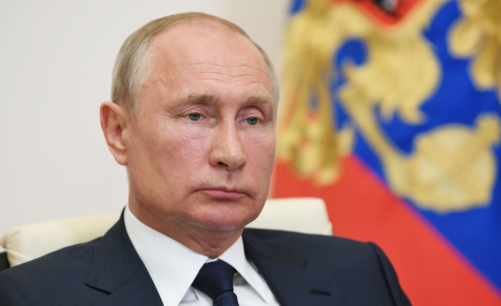 image for Putin invita a los extranjeros a ir a vacunarse a Rusia