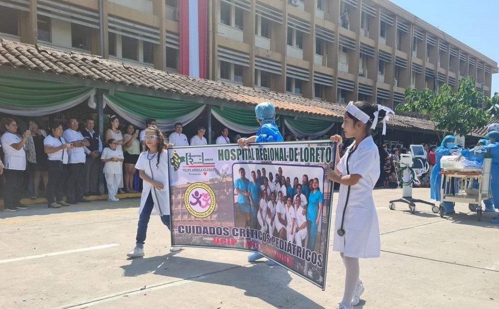 image for Gran desfile por los 34 años del hospital regional de Loreto