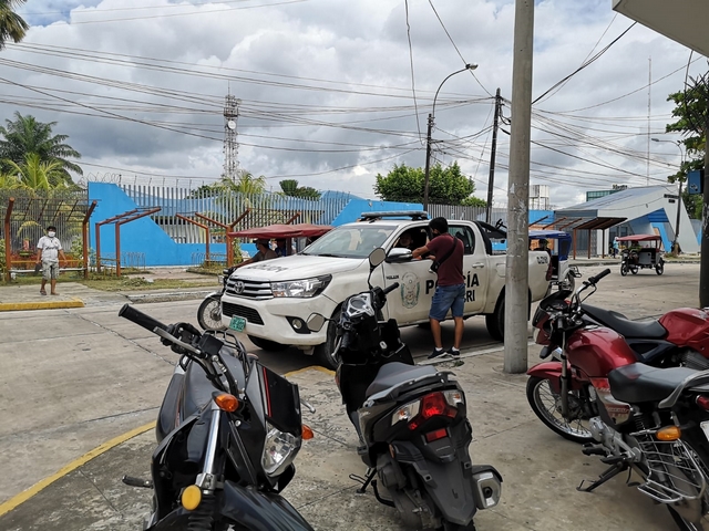 image for Delincuentes roban a mujer en plena luz del día