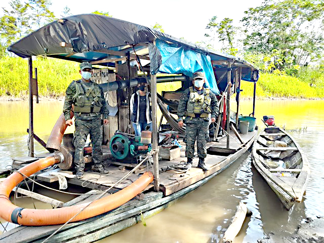 image for Advierte presencia de dragas en el río Napo