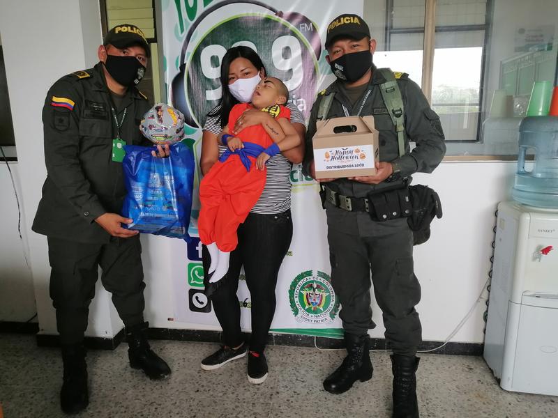 MAS DE 250 HOMBRES Y MUJERES DE LA POLICIA EN AMAZONAS, GARANTIZARON LA SEGURIDAD Y CONVIVENCIA EN EL DIA DULCE 