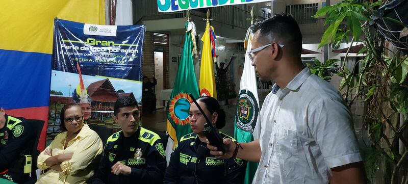 POLICÍA INAUGURÓ FRENTE DE SEGURIDAD LOCAL