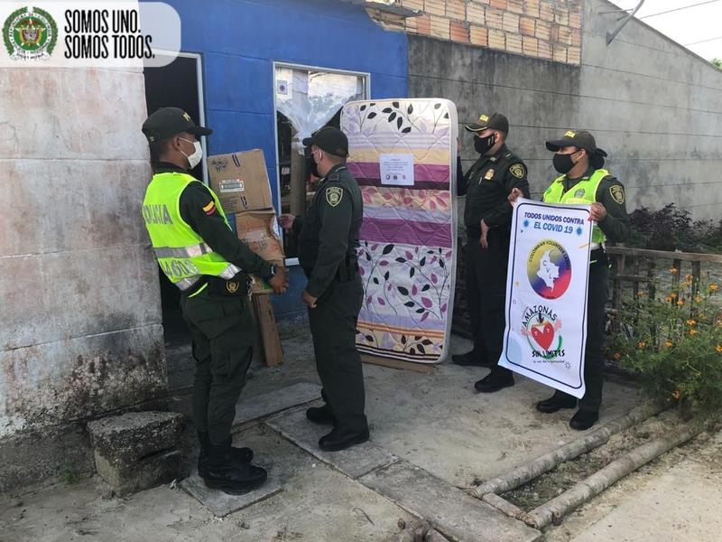 Policía en Leticia consigue Donación para niña con  dificultades de motricidad 