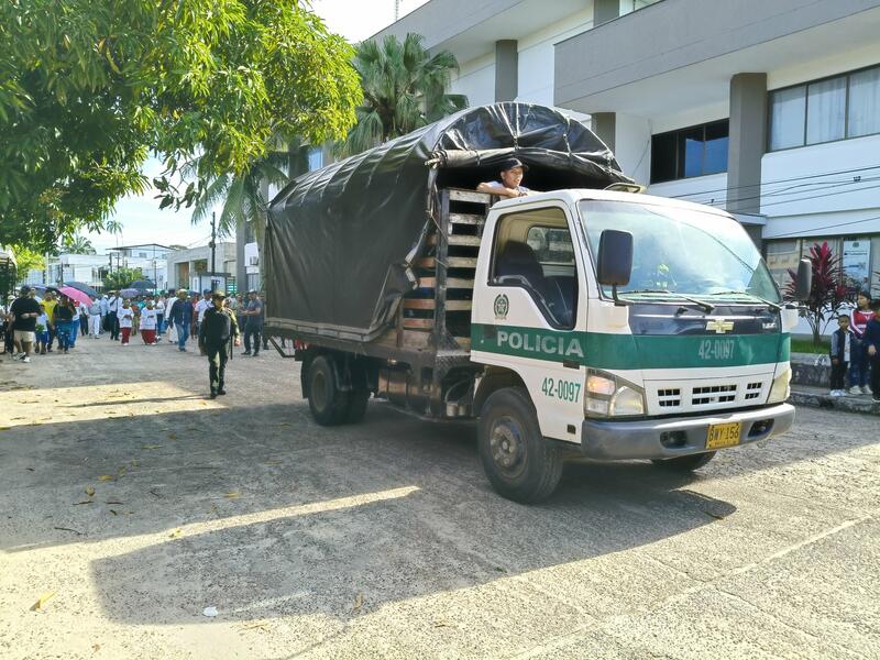 LA POLICÍA AMAZONAS, SIGUE GARANTIZANDO LA TRANQUILIDAD DE LOS FELIGRESES EN LA SEMANA MAYOR. AL IGUAL QUE EN CADA UNO DE LOS DIFERENTES CENTROS RELIGIOSOS, LA POLICÍA NACIONAL, ACOMPAÑÓ EL VIACRUCIS EN LA REPRESENTACIÓN DE LA VI ESTACIÓN.