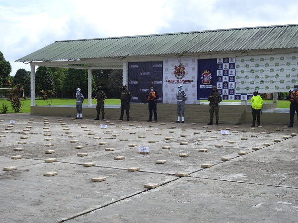 EN EL MARCO DEL PLAN 100 CONTRA EL MICROTRÁFICO, EFECTUAMOS OPERATIVO EN EL CORREGIMIENTO DE LA PEDRERA - AMAZONAS.