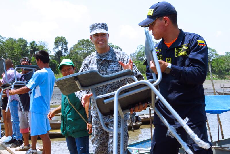 Con alegría comunidad indígena recibió donación en el Amazonas