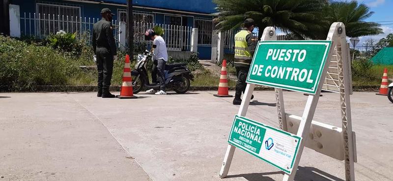 POLICÍA REFUERZA LOS CONTROLES EN LETICIA POR AUMENTO DE CONTAGIOS POR COVID-19