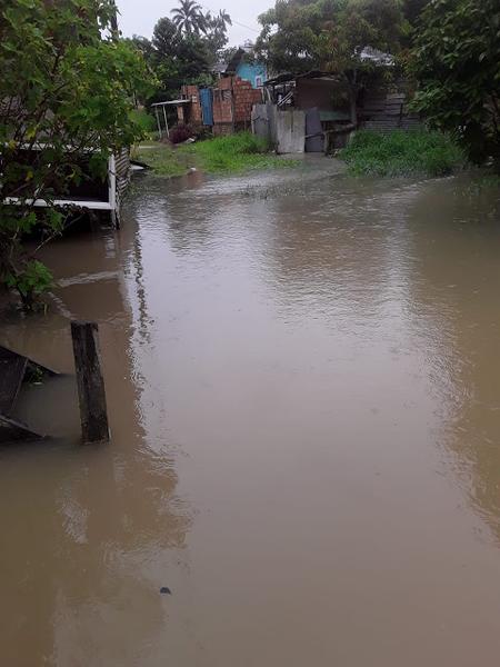 Chuva causa transtornos aos moradores de Tabatinga