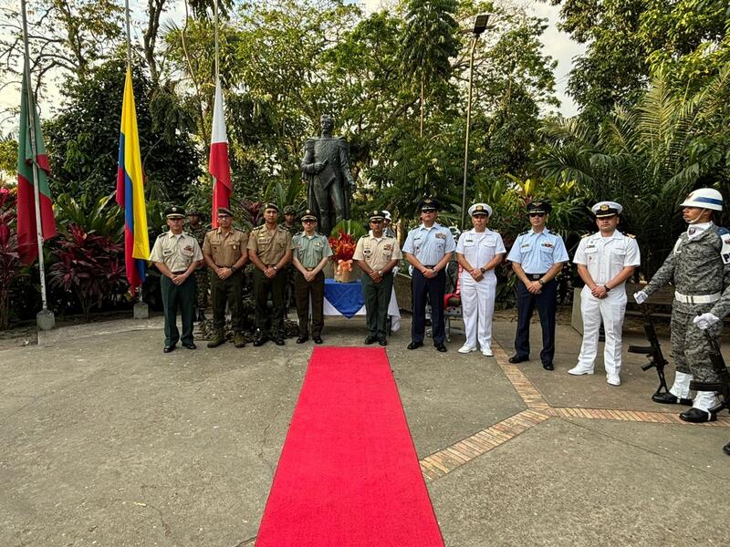 DÍA DE LOS HÉROES Y SUS FAMILIAS 