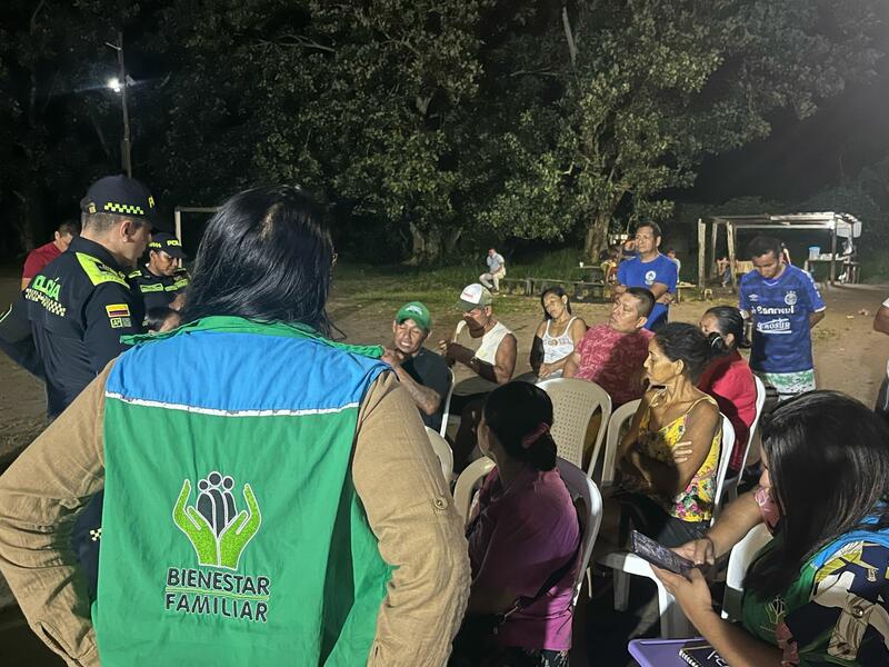 ENCUENTRO COMUNITARIO EN EL BARRIO ÁGUILA 