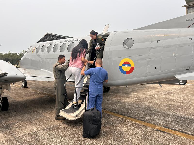 Mujer con problemas cardiacos fue transportada desde Leticia por su Fuerza Aérea