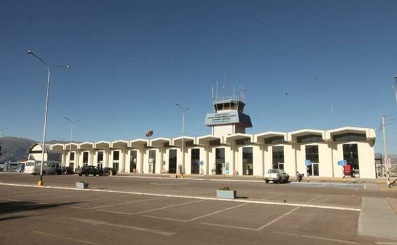 image for Expansión del aeropuerto de Ayacucho genera controversia en la población