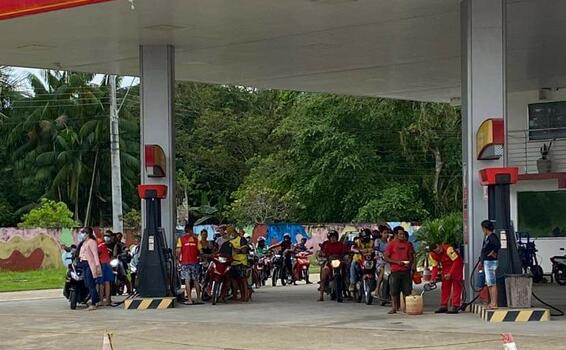 image for Falta de combustível  em Letícia y postos de gasolina de Tabatinga