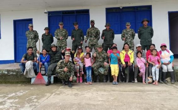 Personas en jornadas de apoyo del ejercito