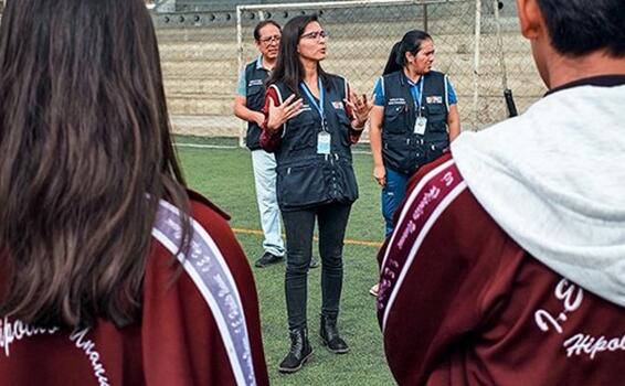 image for Padres de familia deben dedicar una hora de escucha activa a sus hijos