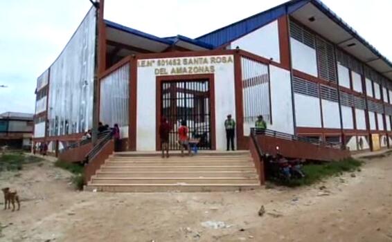 image for Protestan por falta de maestros en el colegio santa rosa del Amazonas