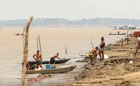 image for Governo paga auxílio para pescadores da Região Norte