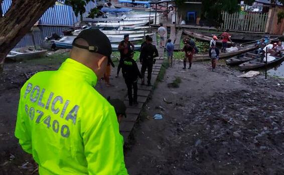 POLICÍA REALIZA CONTROL A ESTABLECIMIENTOS EN EL MALECÓN TURÍSTICO