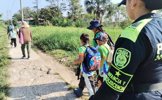 CAMINATAS ECOLÓGICAS EN LA COMUNIDAD DE LA PLAYA