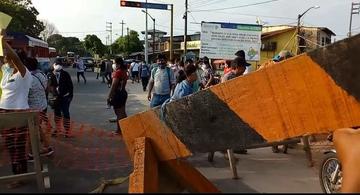 image for Bloquean carretera Iquitos-Nauta