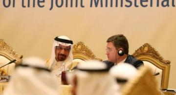 Ministro saudi de Energia Jaled Al Faleh con su homólogo ruso, Alexander Novak
