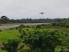 image for Avión da varias vueltas en la ciudad antes de aterrizar